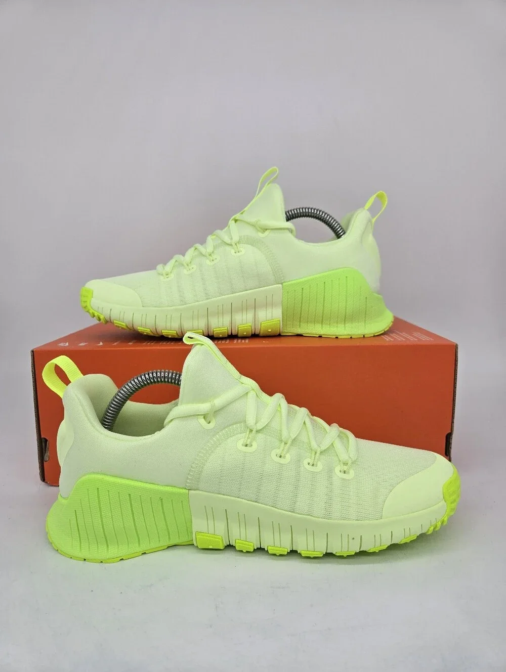 Nike Women's Free Metcon 6 Barely Volt Glow White Workout Shoes Size 9
